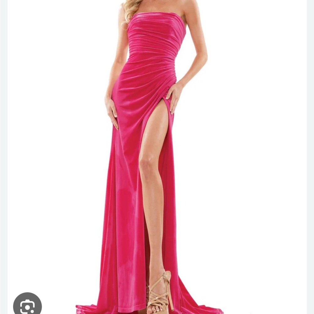 Elegant Pink Strapless Evening Gown